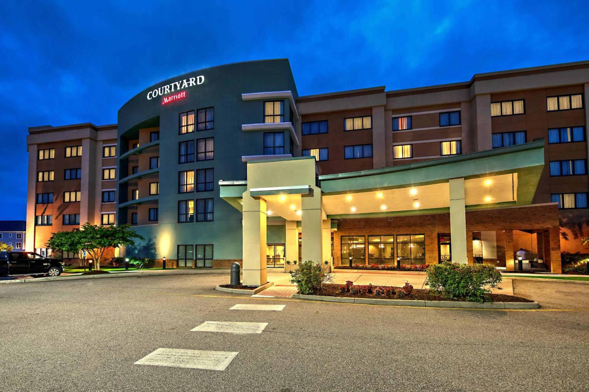 Courtyard Newport News Airport Hotel Exterior foto