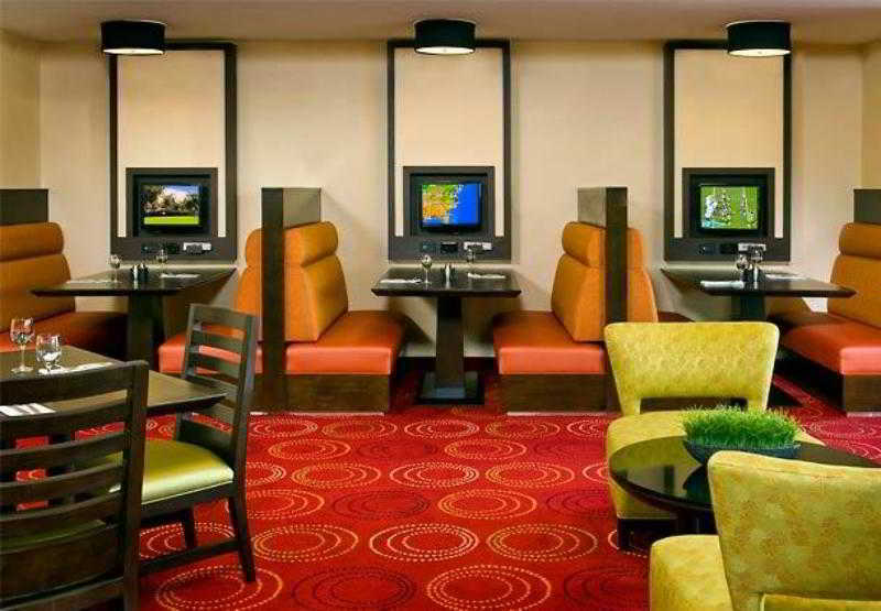 Courtyard Newport News Airport Hotel Exterior foto
